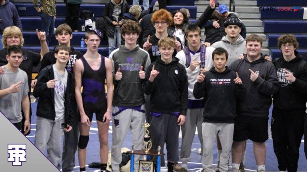 Three Rivers boys go 3-0 at Defend The Den wrestling duals